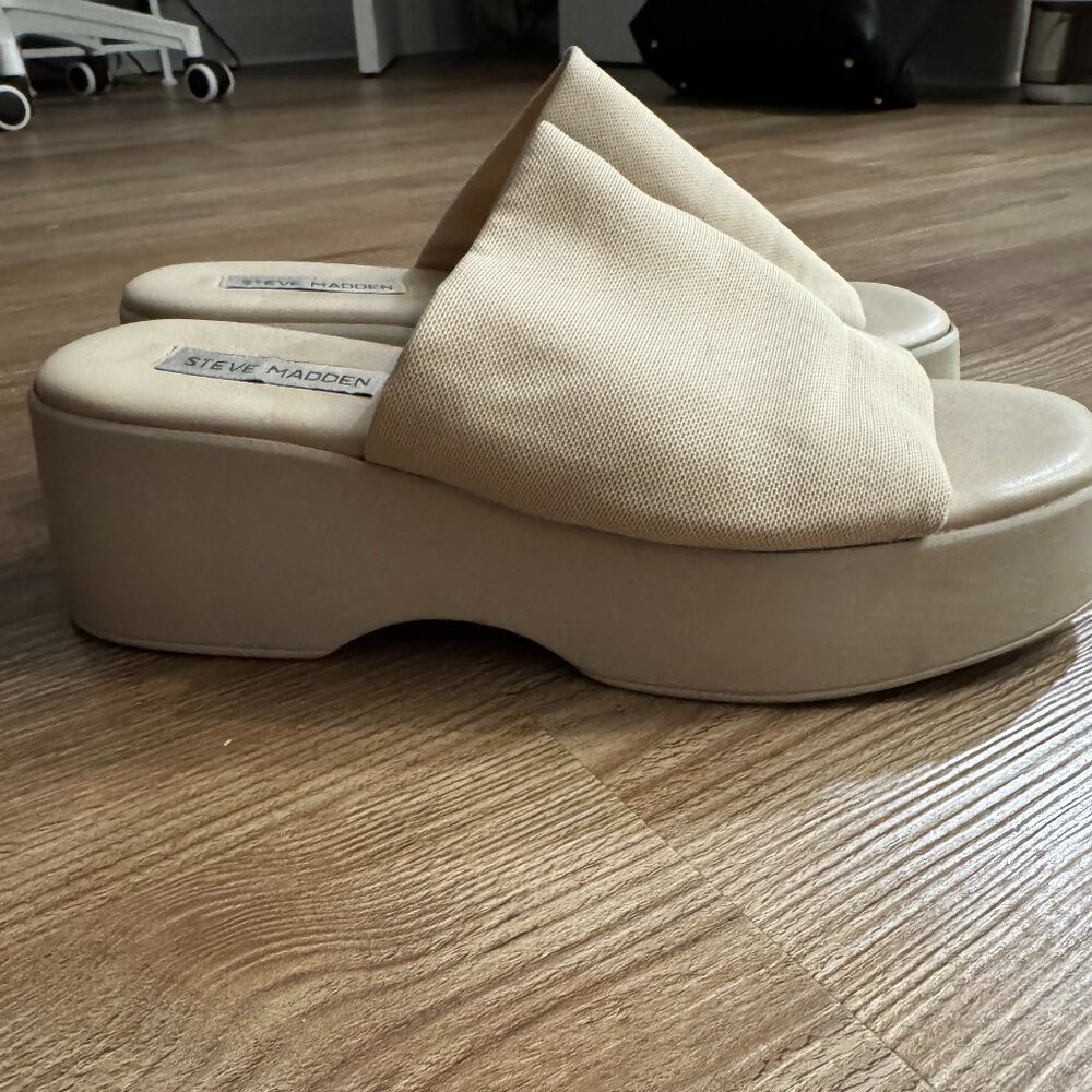 Steve Madden Platform Sandals Slinky 30 Tan Cream Size 39 8.5
